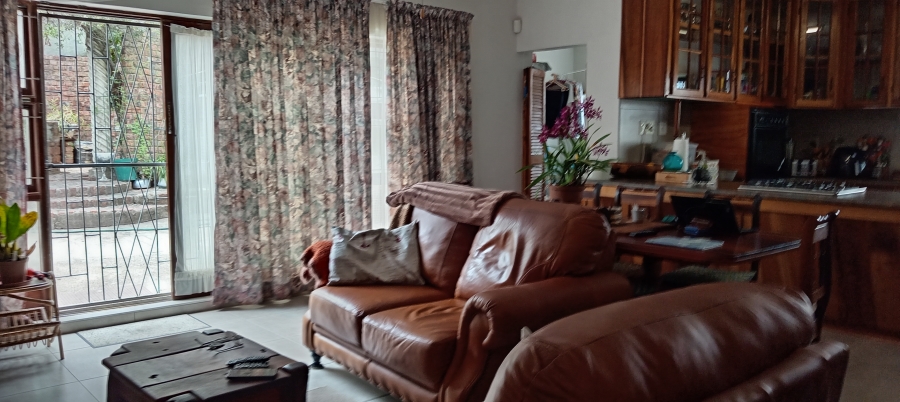 4 Bedroom Property for Sale in Van Riebeeck Hoogte Eastern Cape